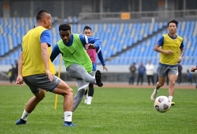 沧州“老大”“老二”威风凛凛 主帅：穆里奇就像28岁